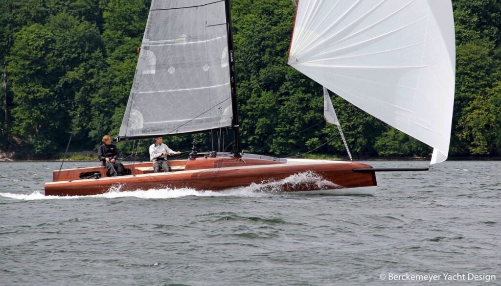 Berckemeyer LA28 with a full suit of UK Sailmakers sails. Photo credit: Berckemeyer Yacht Design.