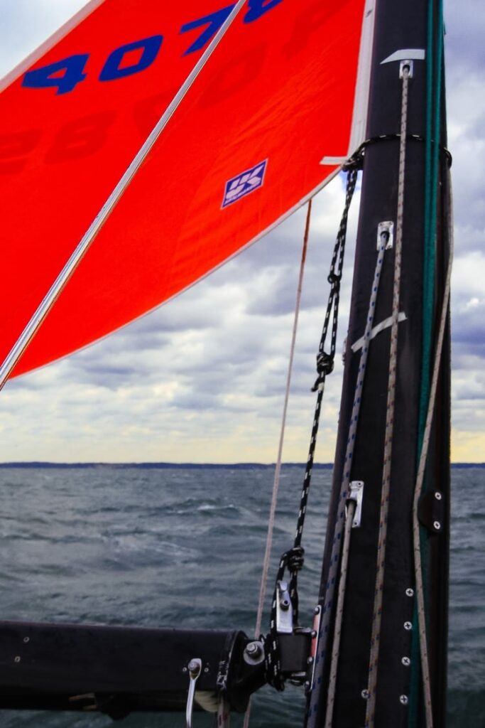 Tack Pennant should be marked so that the pennant can be tied off to the same spot every time the sail is used.