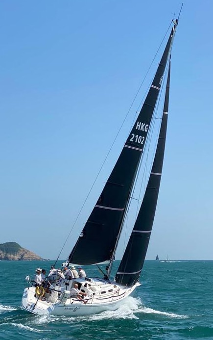 Whiskey Jack Upwind from astern